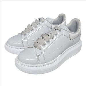 ALEXANDER MCQUEEN | Kids Oversized Sole Low Top Sneakers in Size EU 33 / US 2.5